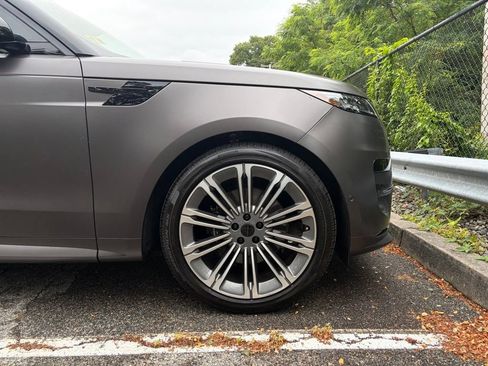 Used 2026 Land Rover Range Rover Sport Dynamic SE AWD/4WD image 11
