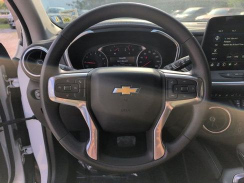 Used 2025 Chevrolet Blazer LT FWD image 22