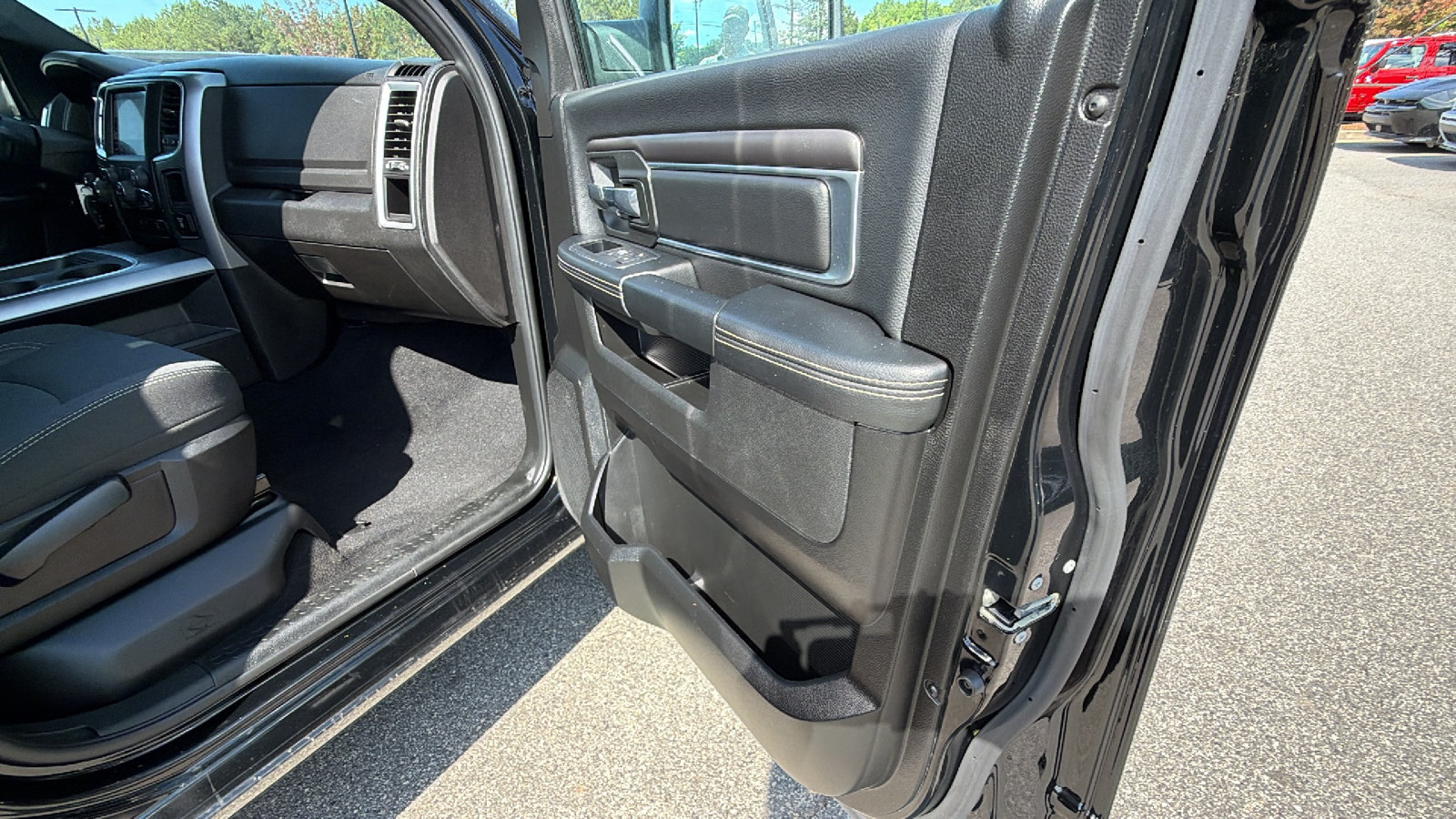 Certified 2024 RAM 1500 Warlock w/ Electronics Group AWD/4WD image 18