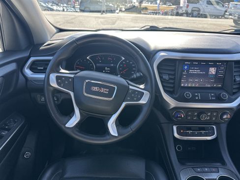 Used 2023 GMC Acadia SLT image 24