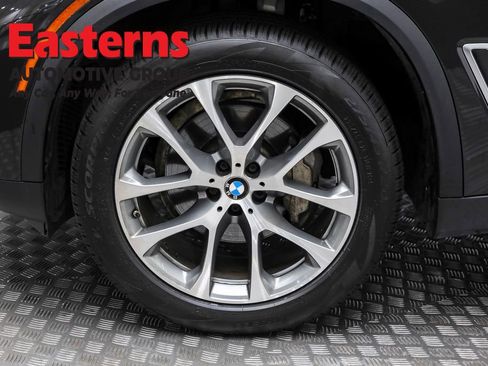 Used 2022 BMW X5 xDrive40i w/ Premium Package image 37