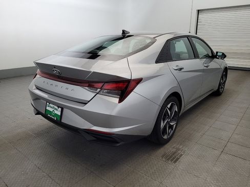 Used 2023 Hyundai Elantra SEL w/ Convenience Package FWD image 9