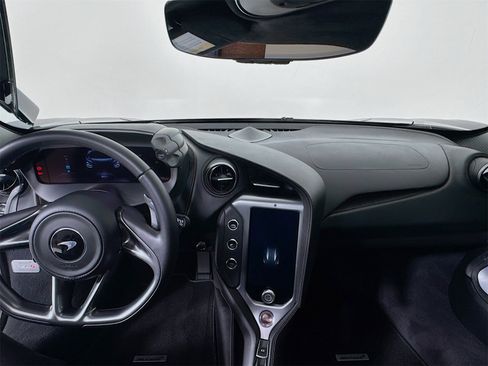 Used 2024 McLaren 750S coupe image 20