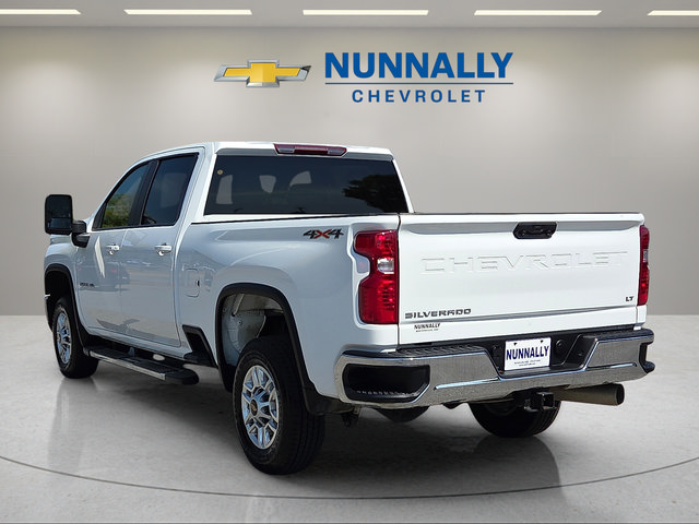 Used 2025 Chevrolet Silverado 2500 LT w/ Convenience Package AWD/4WD image 3