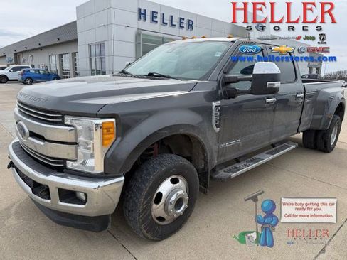 Used 2017 Ford F350 Lariat w/ Tow Technology Bundle image 1