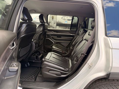 Used 2021 Jeep Grand Cherokee L Limited AWD/4WD image 14