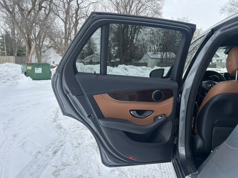 Certified 2019 Mercedes-Benz GLC 300 4MATIC image 23