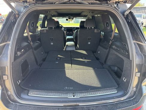 Used 2025 Jeep Grand Cherokee L Summit AWD/4WD image 16