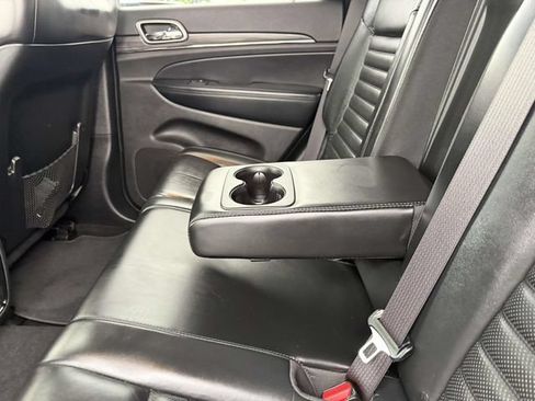 Used 2019 Jeep Grand Cherokee Limited X AWD/4WD image 16