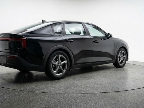Used 2025 Kia K4 FWD image 9