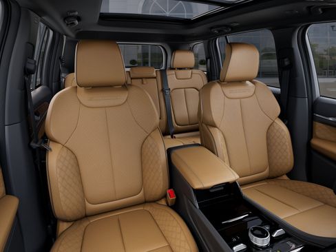 New 2025 Jeep Grand Cherokee Summit image 24