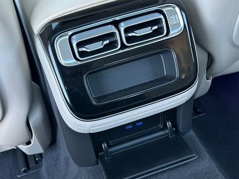 Used 2023 Mercedes-Benz S 500 4MATIC image 33