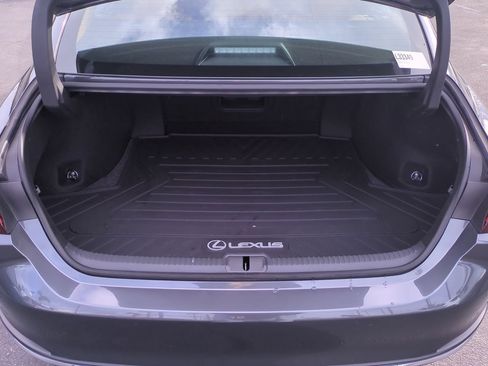 Certified 2025 Lexus ES 300h w/ Premium Package image 32