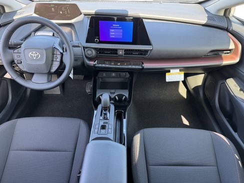 New 2026 Toyota Prius Plug-In Hybrid image 4