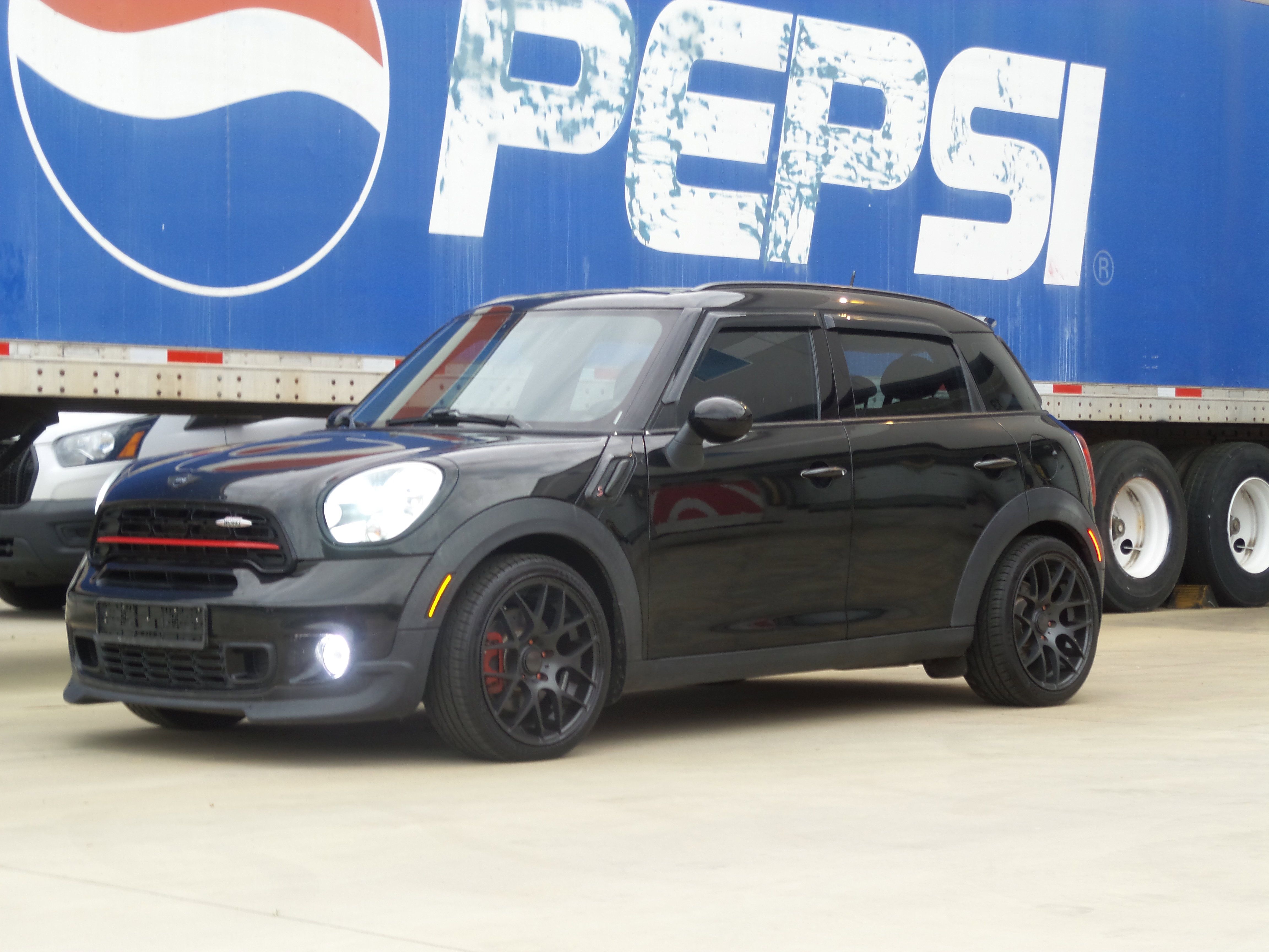 Used 2013 MINI Cooper Countryman S FWD image 1