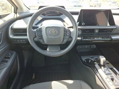 Used 2023 Toyota Prius LE FWD image 11
