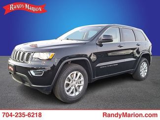 Used 2022 Jeep Grand Cherokee Laredo E w/ Security & Convenience Group AWD/4WD video 1