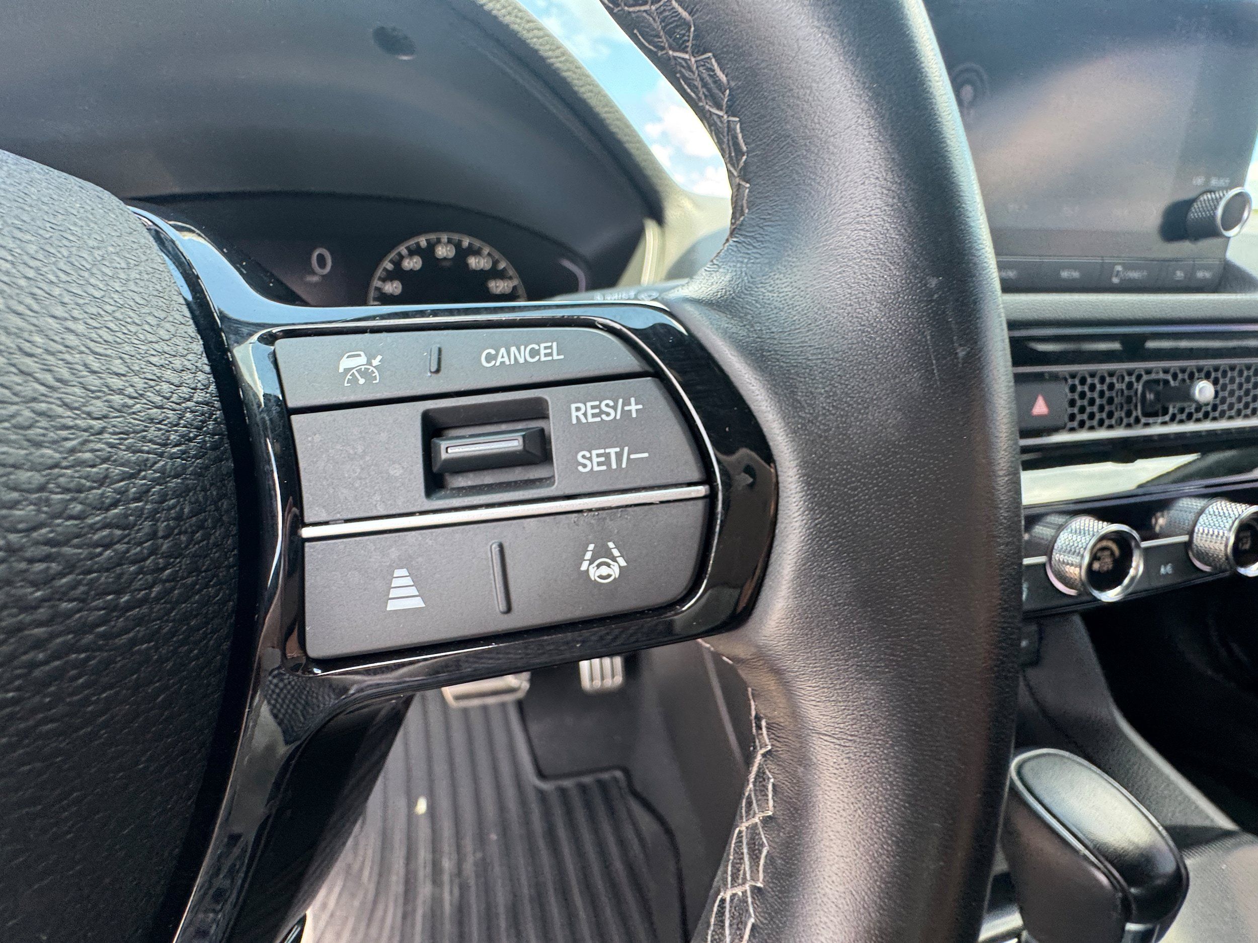 Used 2023 Honda Civic Sport image 15