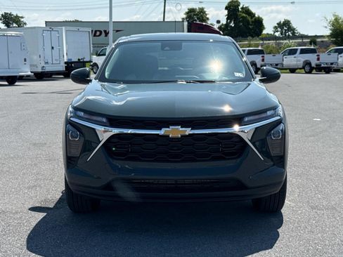 New 2025 Chevrolet Trax LS w/ LS Convenience Package image 17