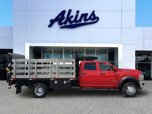Used 2022 RAM 5500 Tradesman w/ Chrome Appearance Group RWD image 1