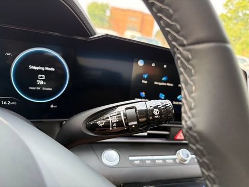 New 2026 Hyundai Elantra Limited FWD image 34