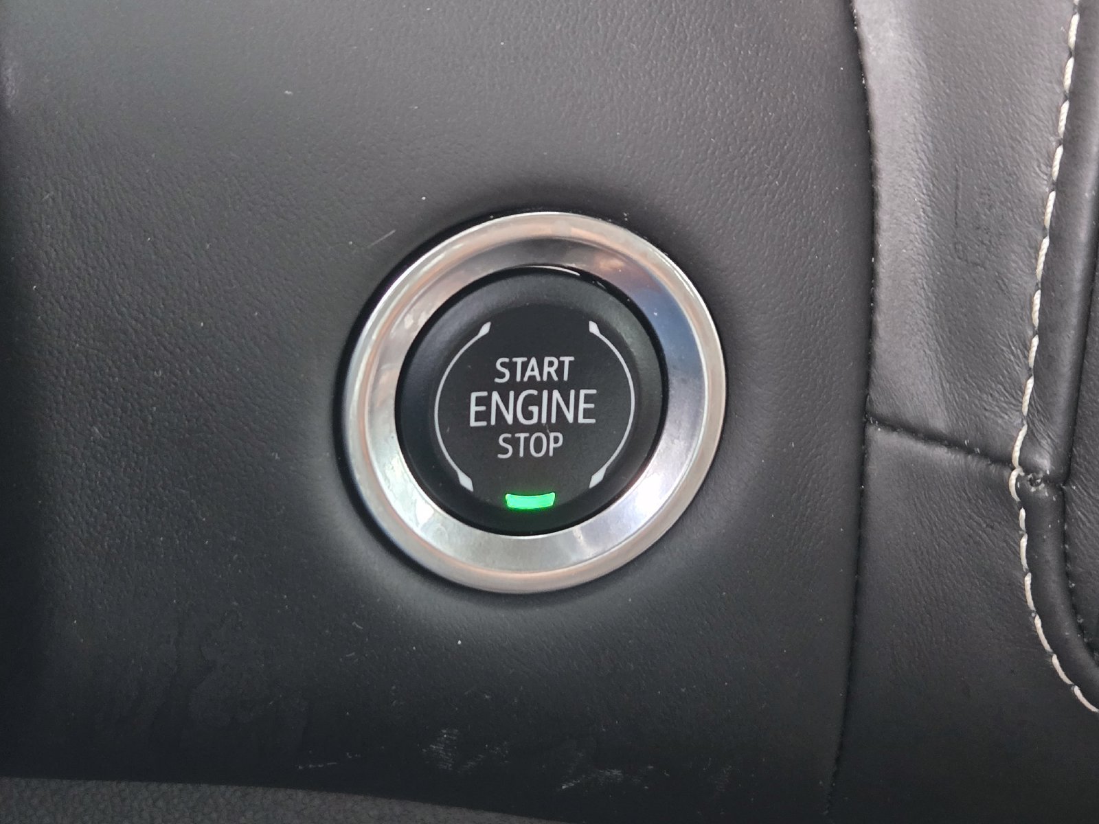 Used 2024 GMC Yukon Denali Ultimate AWD/4WD image 22