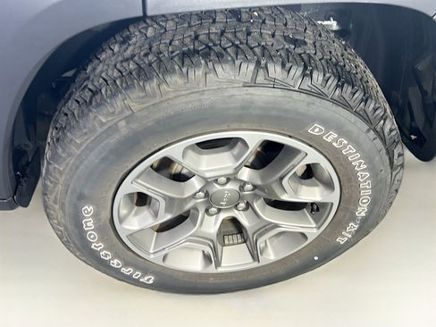 Used 2022 Jeep Cherokee Trailhawk w/ Premium Leather Package image 29