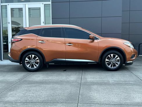 Used 2016 Nissan Murano SL w/ SL Technology Package AWD/4WD image 2