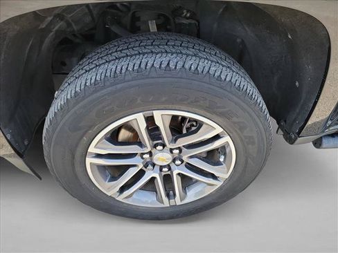 Used 2022 Chevrolet Colorado LT w/ LT Convenience Package RWD image 9