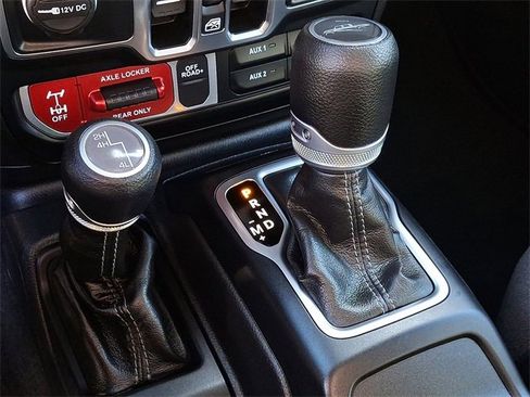 Used 2024 Jeep Gladiator Sport image 14