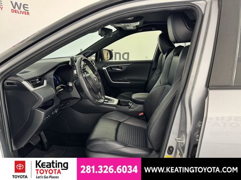 Used 2019 Toyota RAV4 XSE AWD/4WD image 14