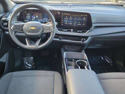 Used 2025 Chevrolet Equinox LT image 17