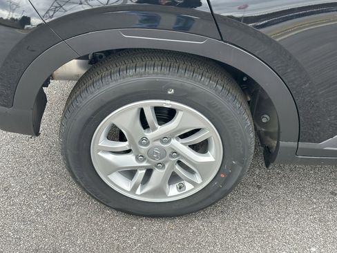 New 2026 Hyundai Venue SE FWD image 18