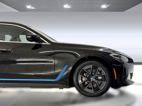 Used 2023 BMW i4 eDrive35 w/ Premium Package RWD image 34