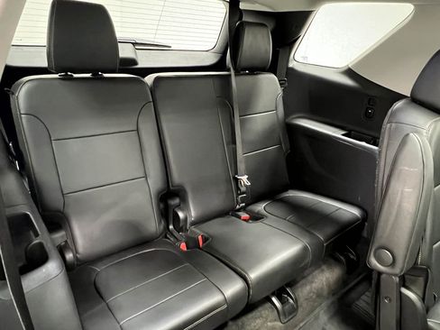 Used 2019 Chevrolet Traverse Premier w/ LPO, 'HIT The Road' Package image 33