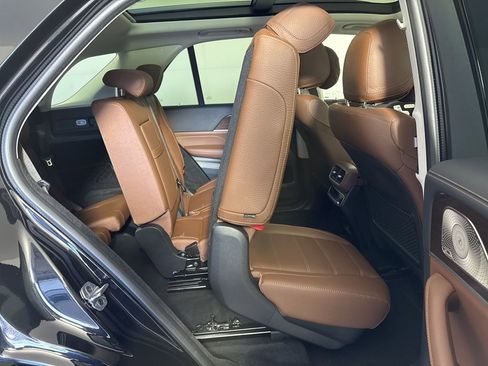 Certified 2025 Mercedes-Benz GLE 450 4MATIC image 17