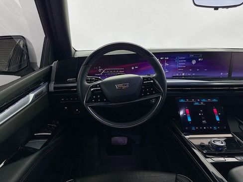 Used 2025 Cadillac Escalade Sport w/ LPO, Floor Liner Package AWD/4WD image 25