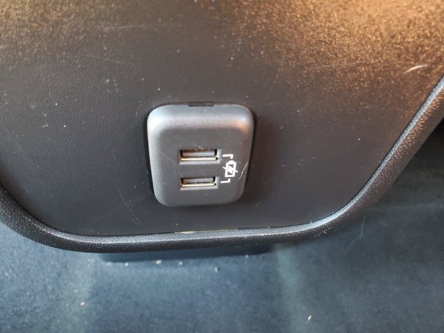 Used 2020 Chevrolet Equinox LT FWD image 27