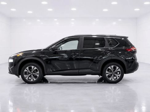 Used 2024 Nissan Rogue SV w/ SV Premium Package AWD/4WD image 2
