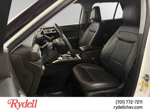 Used 2022 Ford Explorer Limited AWD/4WD image 10