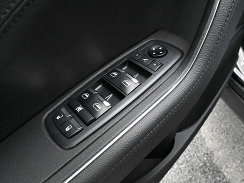 Used 2020 Maserati Levante S AWD/4WD image 22