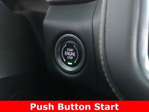 Used 2024 GMC Yukon SLT w/ SLT Premium Package AWD/4WD image 24