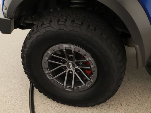 Used 2017 Ford F150 Raptor w/ Equipment Group 802A Luxury AWD/4WD image 33