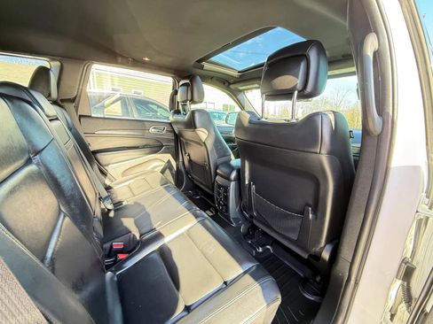 Used 2020 Jeep Grand Cherokee Limited image 27