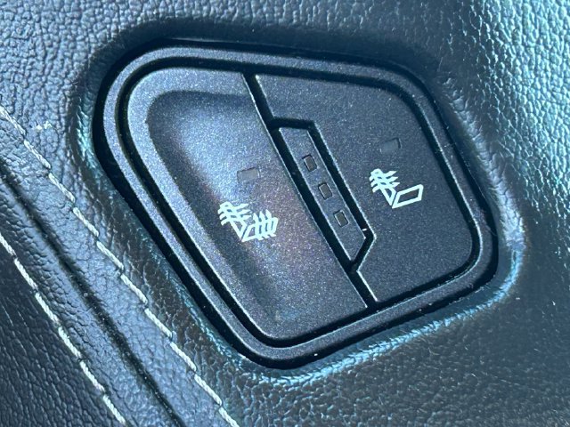 Used 2018 Chevrolet Suburban LT AWD/4WD image 14