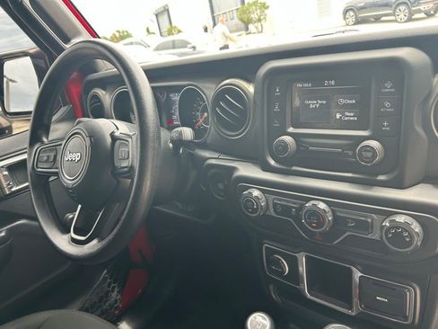 Used 2018 Jeep Wrangler Unlimited Sport AWD/4WD image 33