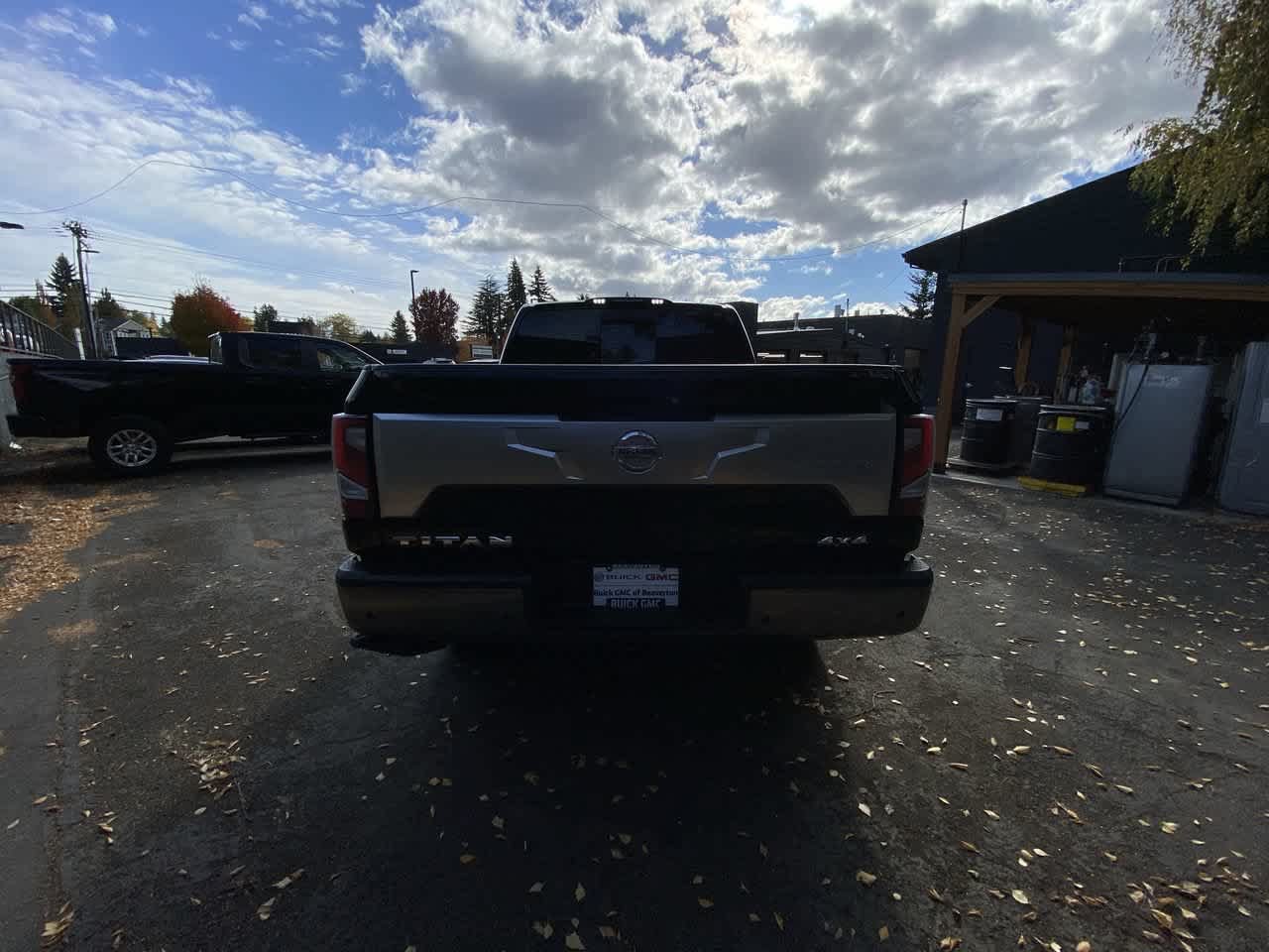 Used 2021 Nissan Titan Platinum Reserve w/ Moonroof Package AWD/4WD image 5