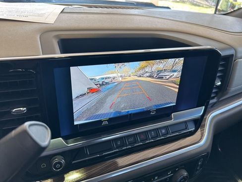 Used 2024 Chevrolet Silverado 2500 LT image 9