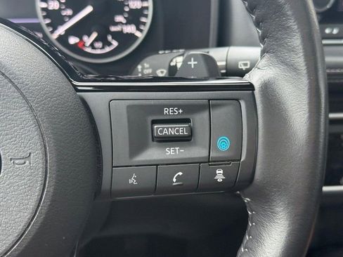 Used 2023 Nissan Rogue SV w/ SV Premium B Package image 21