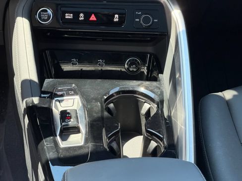 Used 2025 Audi Q5 Premium w/ Convenience Package AWD/4WD image 23